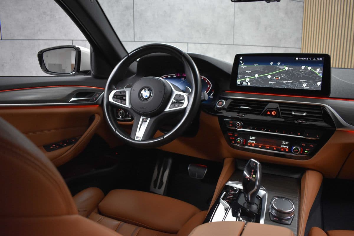 2023 BMW 5-SERIES - 9
