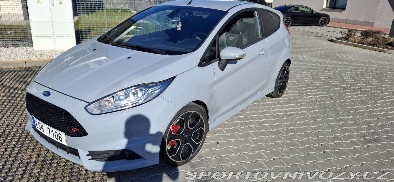 2016 Ford FIESTA