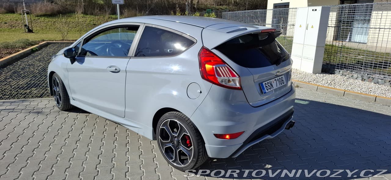 2016 Ford FIESTA - 7