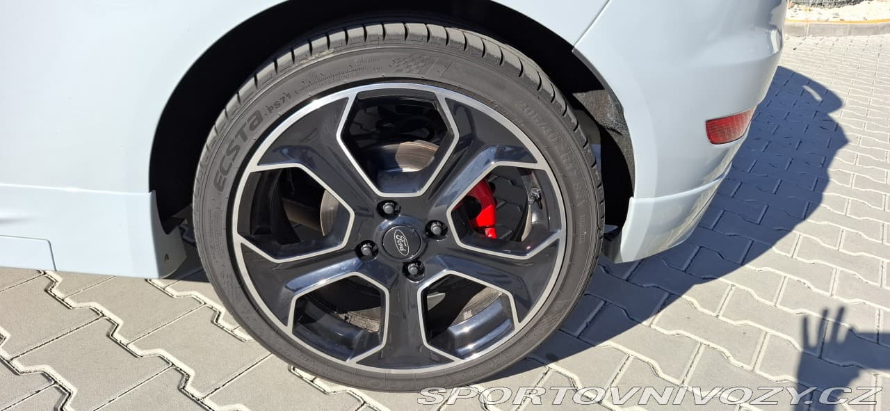 2016 Ford FIESTA - 8