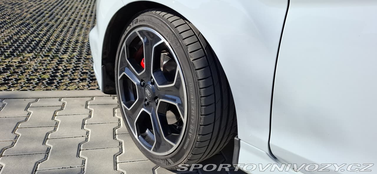 2016 Ford FIESTA - 9