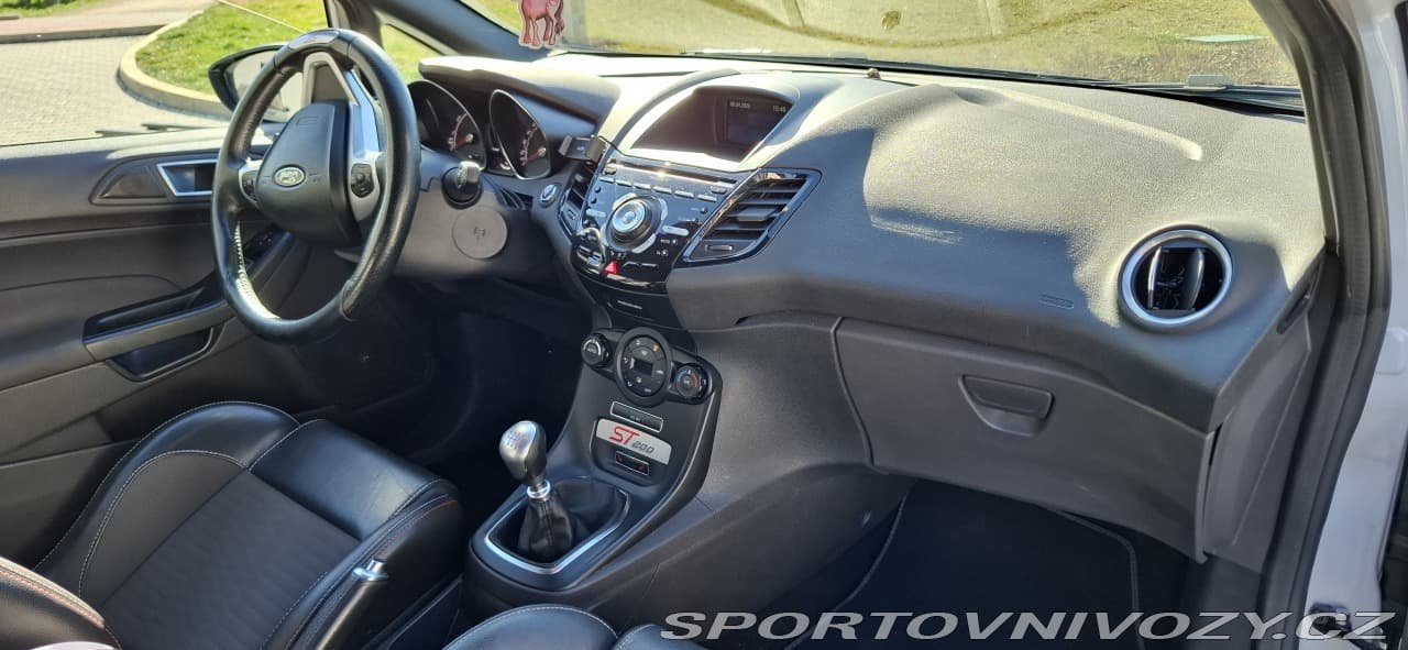 2016 Ford FIESTA - 10