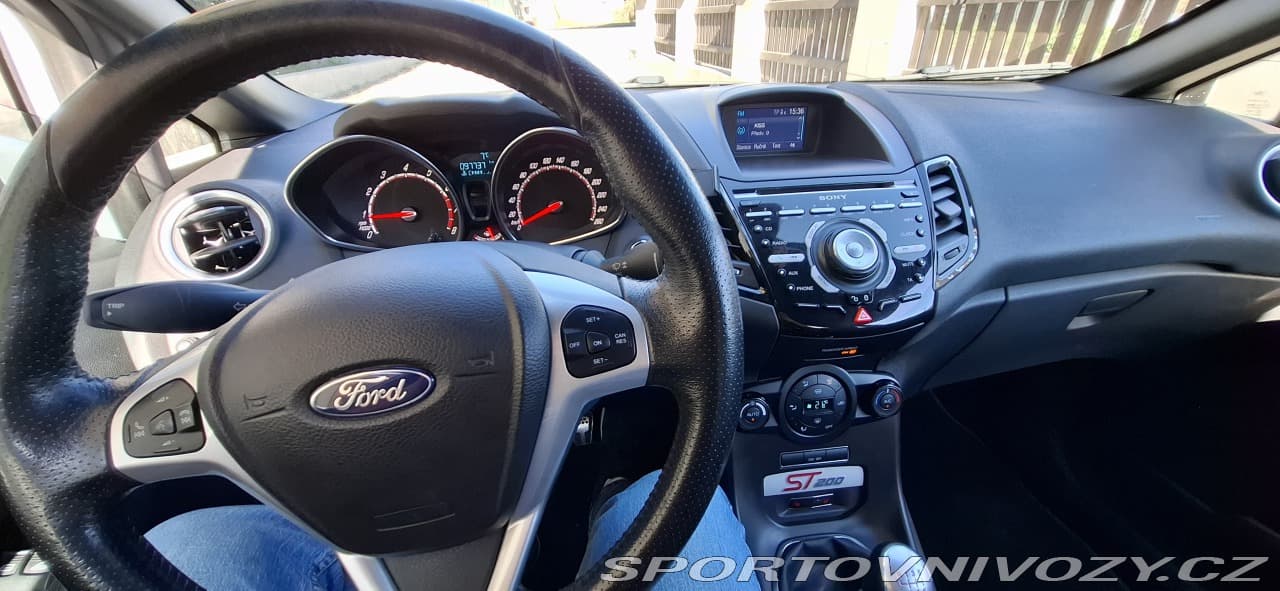 2016 Ford FIESTA - 12