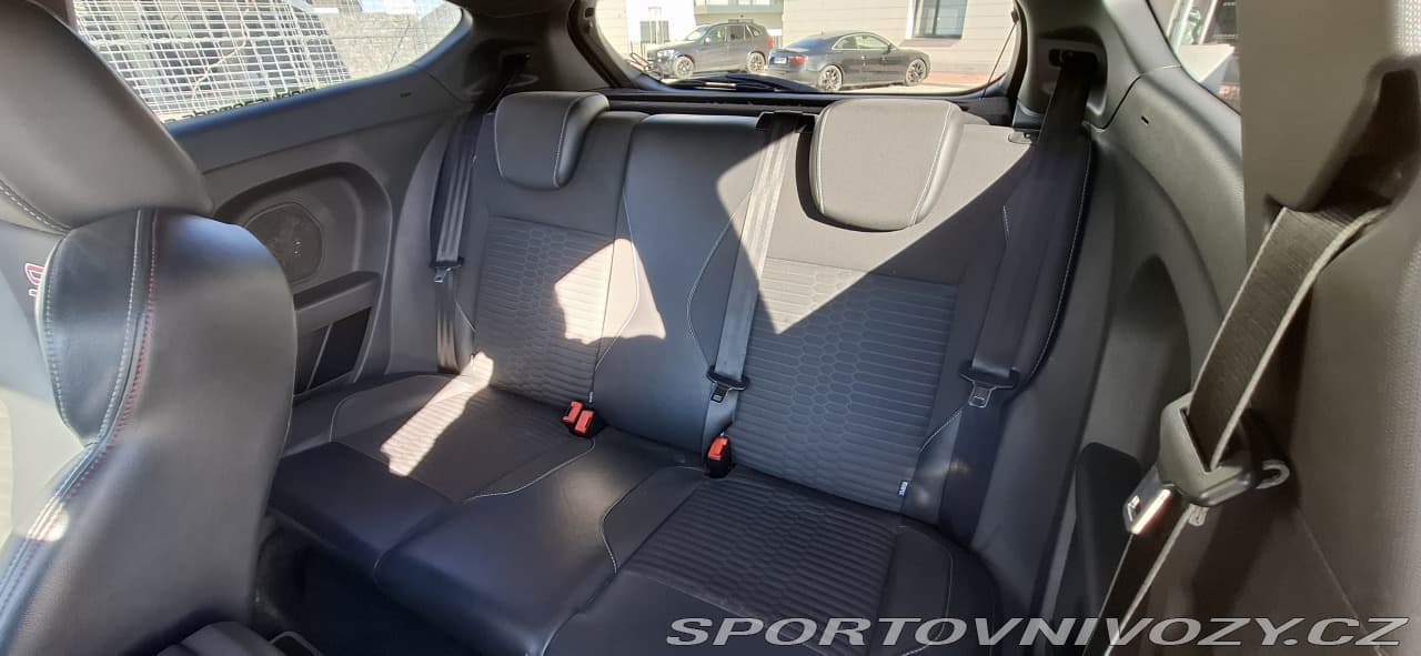 2016 Ford FIESTA - 16