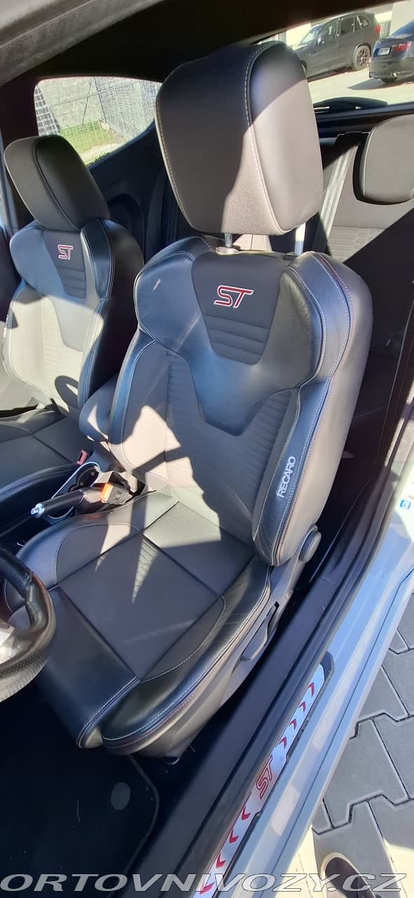 2016 Ford FIESTA - 17