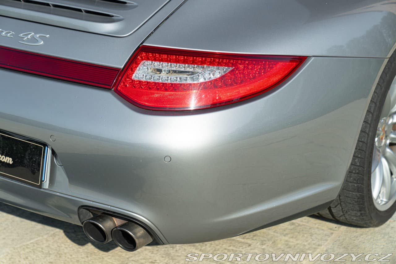 2009 Porsche 911 - 18