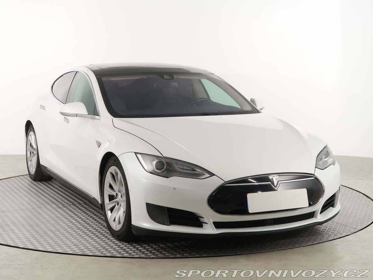 2015 Tesla MODEL S