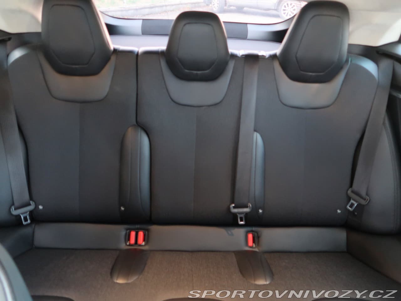 2015 Tesla MODEL S - 10