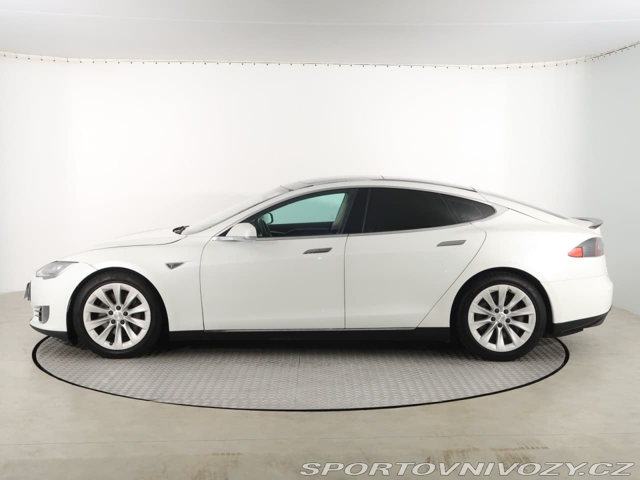 2015 Tesla MODEL S - 3