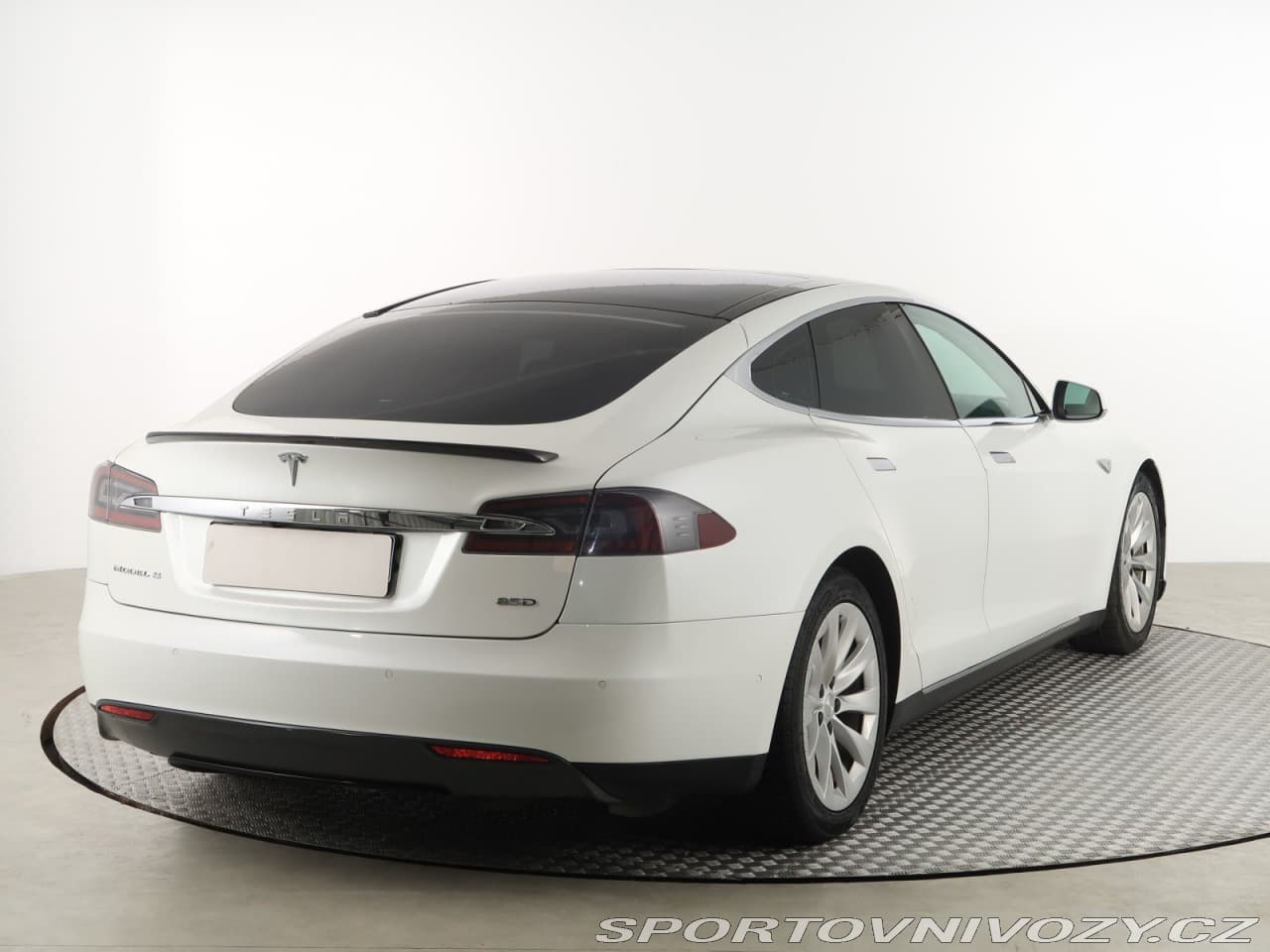 2015 Tesla MODEL S - 5