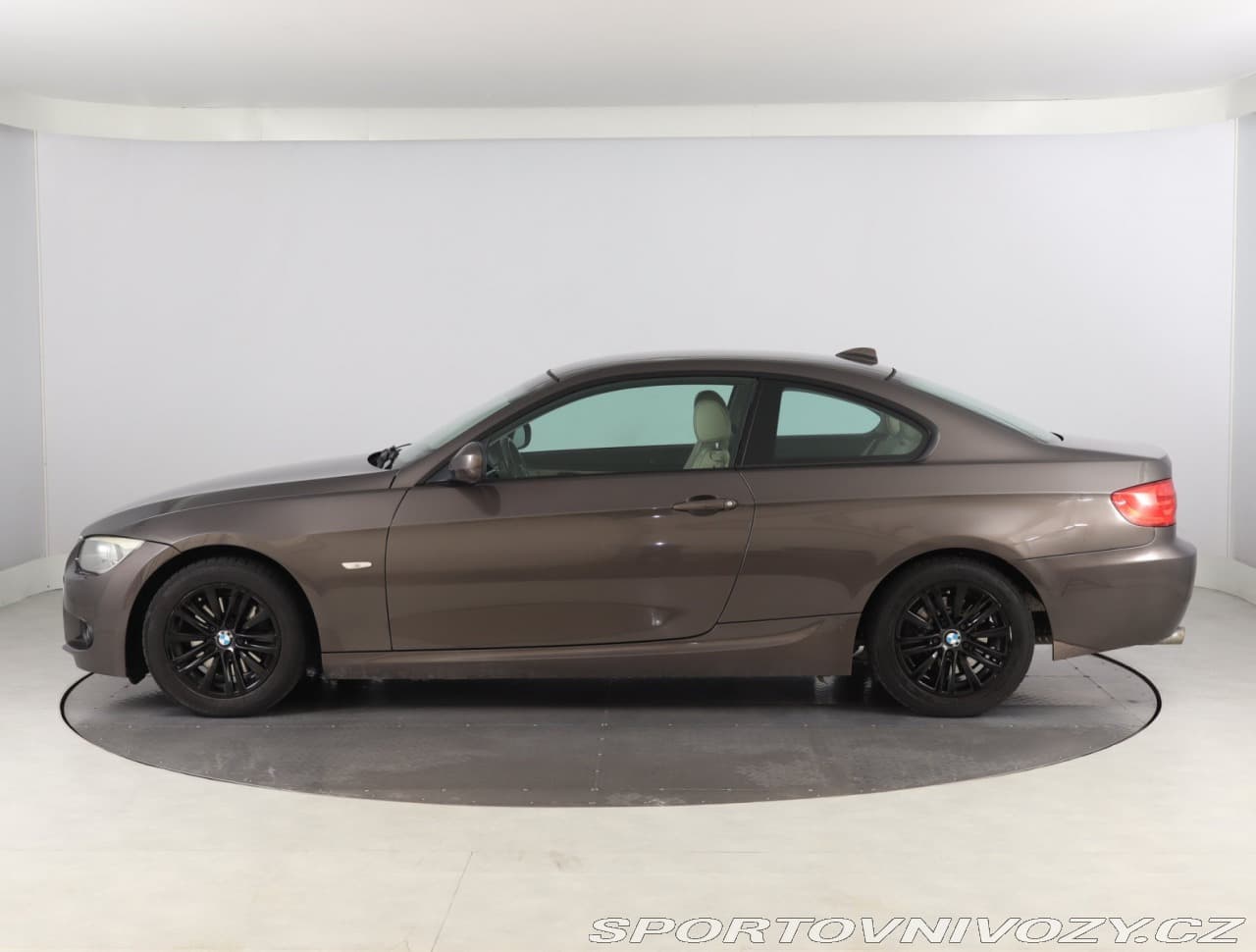 2010 BMW 3-SERIES - 3
