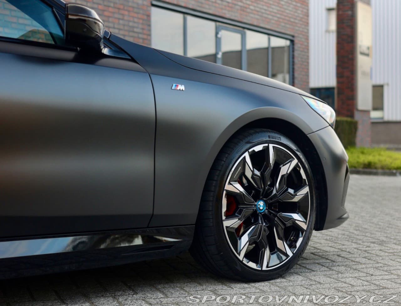 2024 BMW 5-SERIES - 15