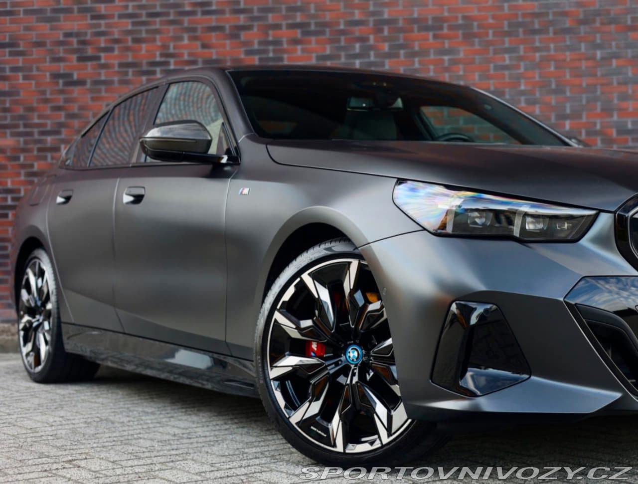 2024 BMW 5-SERIES - 3