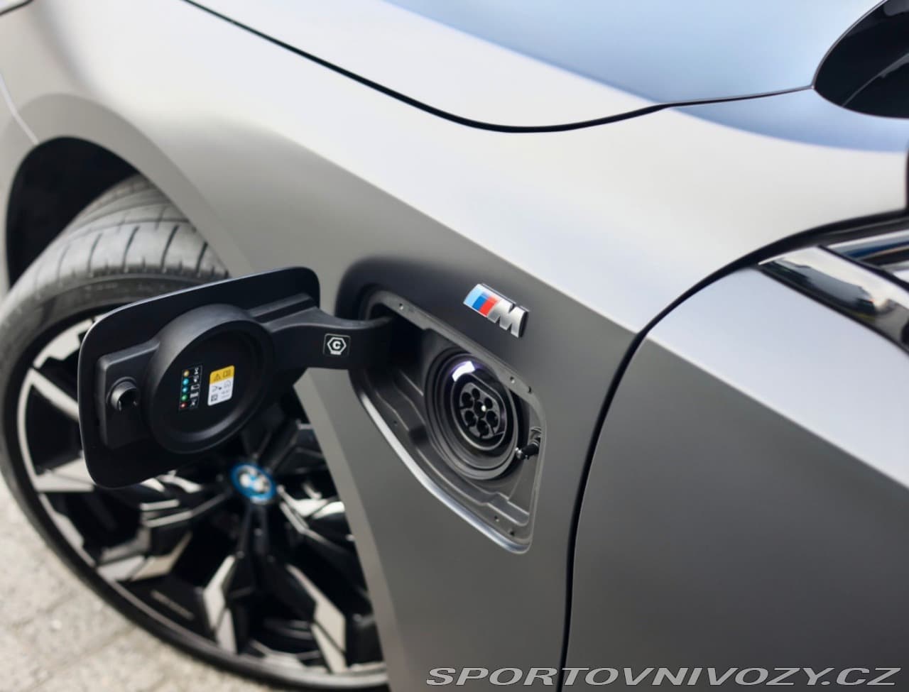 2024 BMW 5-SERIES - 4