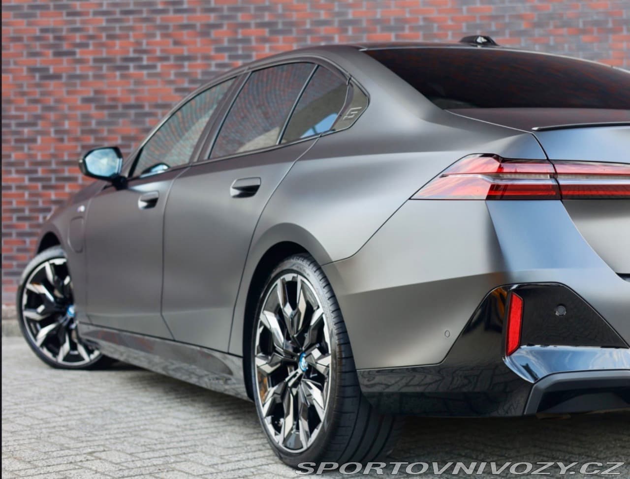 2024 BMW 5-SERIES - 5