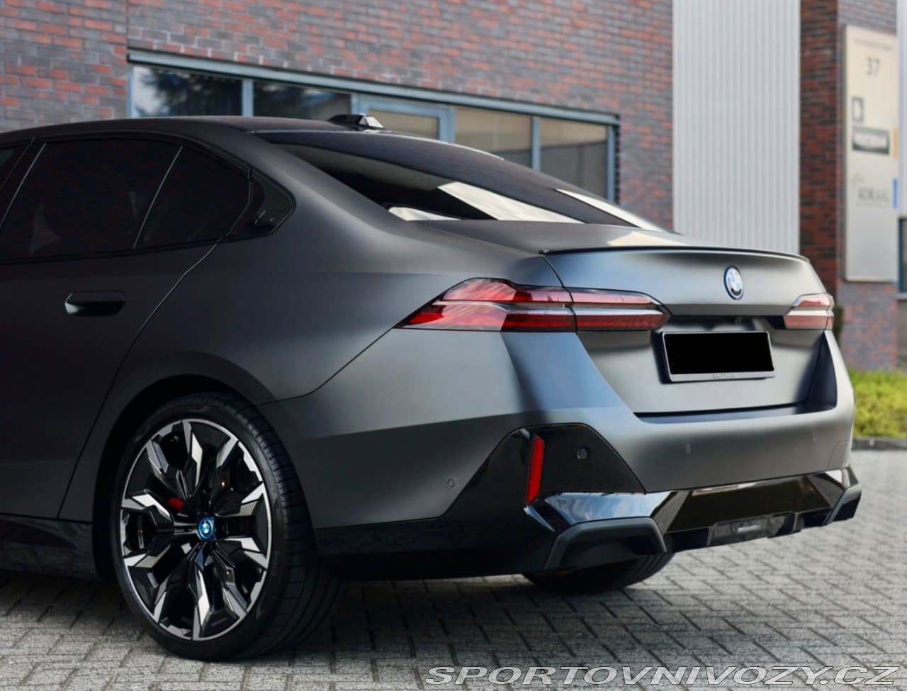 2024 BMW 5-SERIES - 8