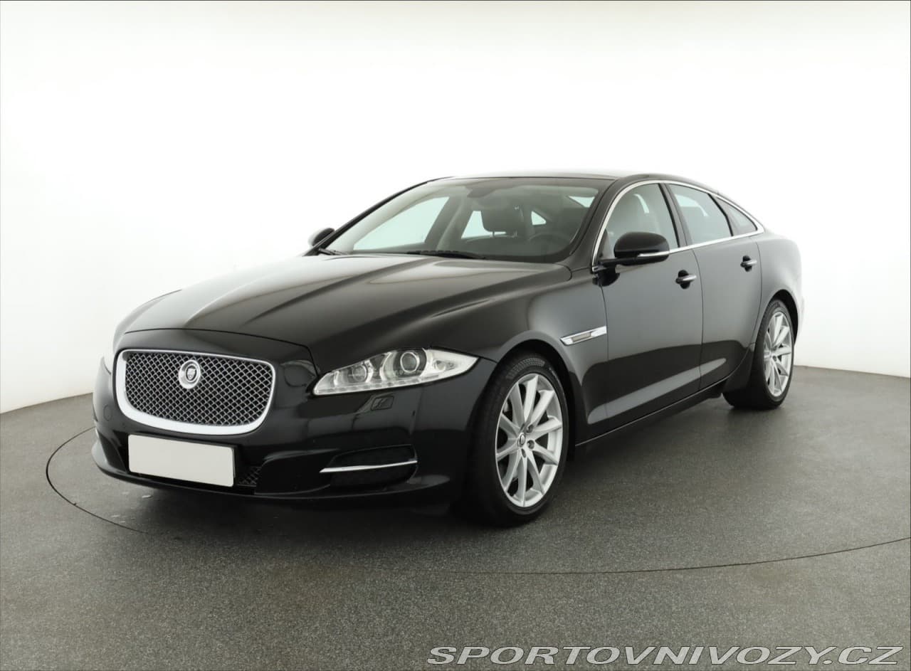 2013 Jaguar XJ - 2