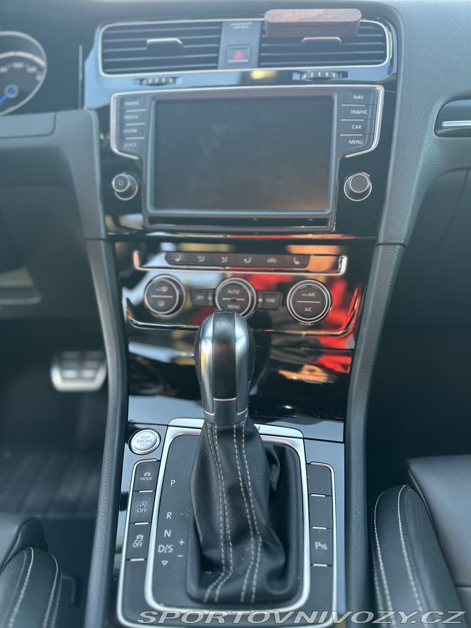 2017 Volkswagen GOLF - 9