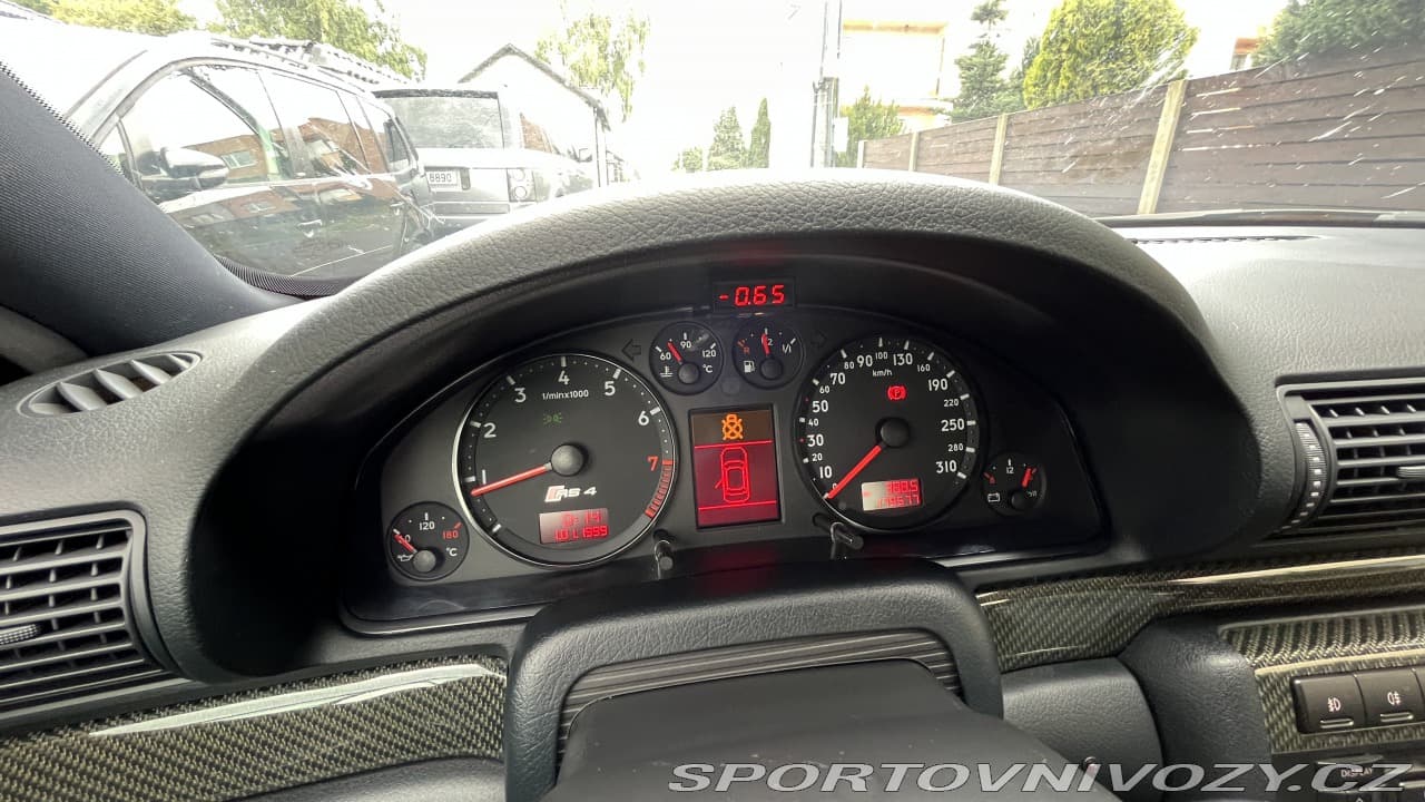 2001 Audi RS4 - 11