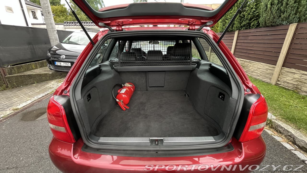2001 Audi RS4 - 12