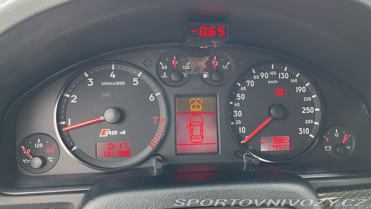 2001 Audi RS4 - 18