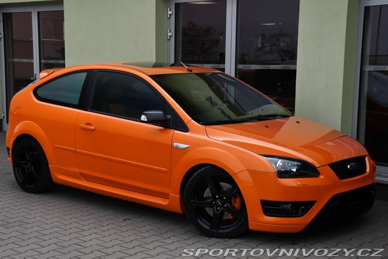 2006 Ford FOCUS - 2