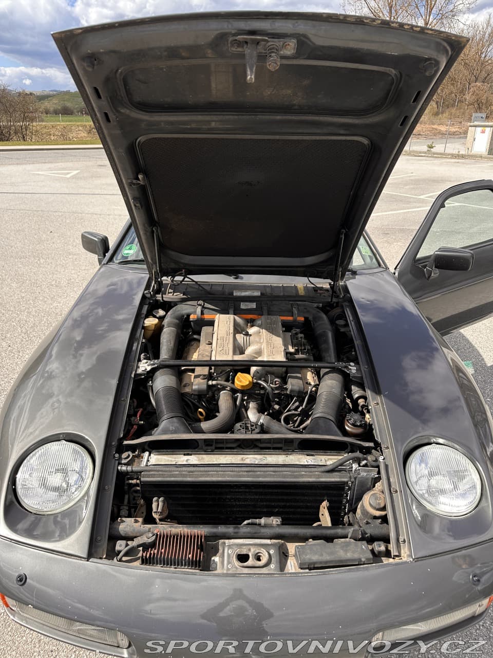 1988 Porsche 928 - 10