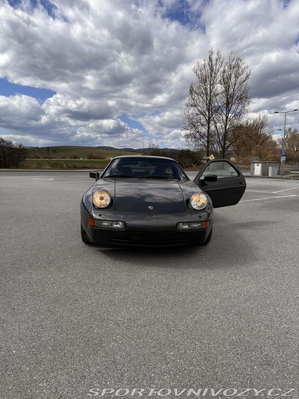 1988 Porsche 928 - 12