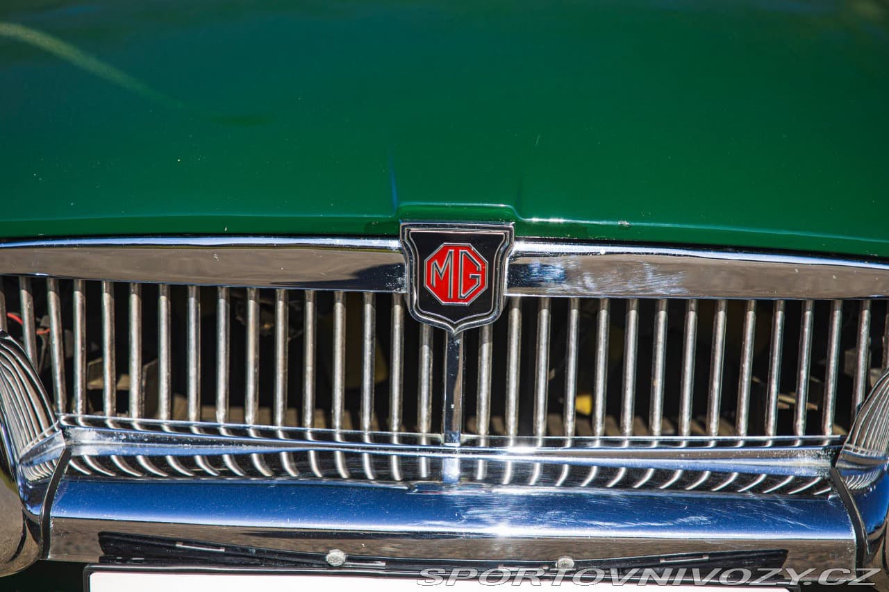 1977 MG MGB - 12