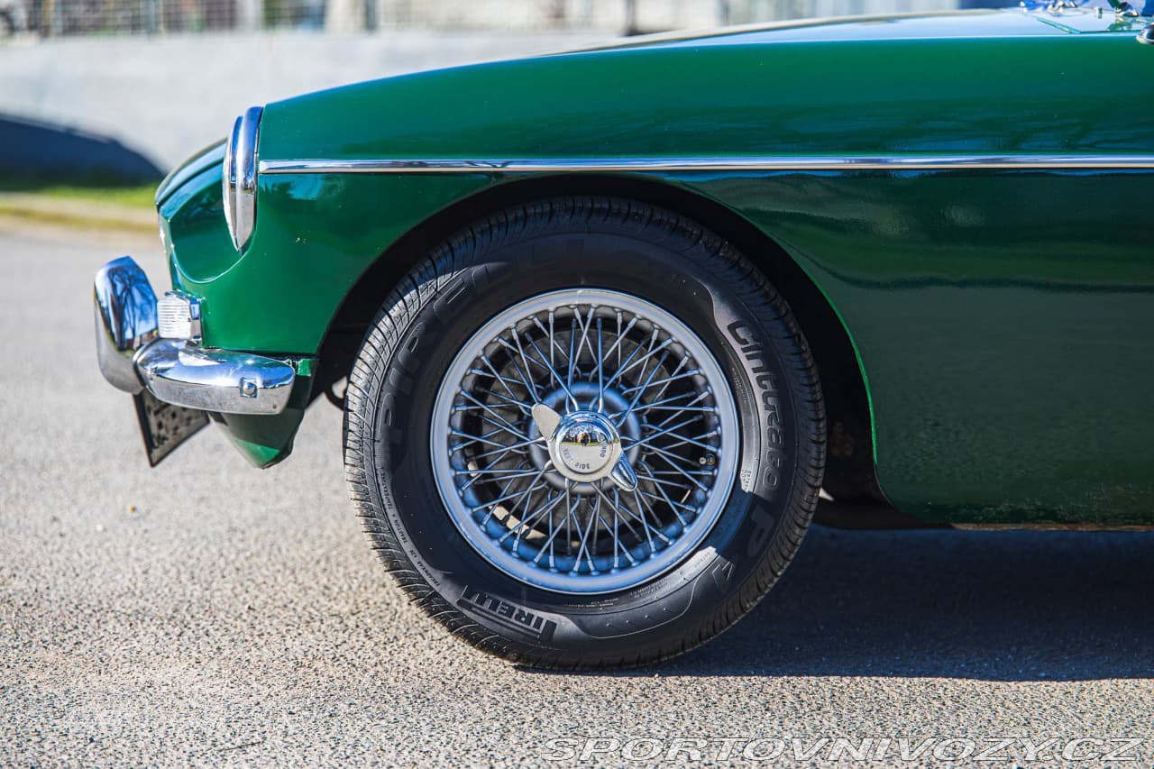 1977 MG MGB - 19
