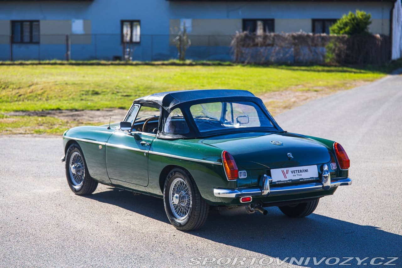1977 MG MGB - 2