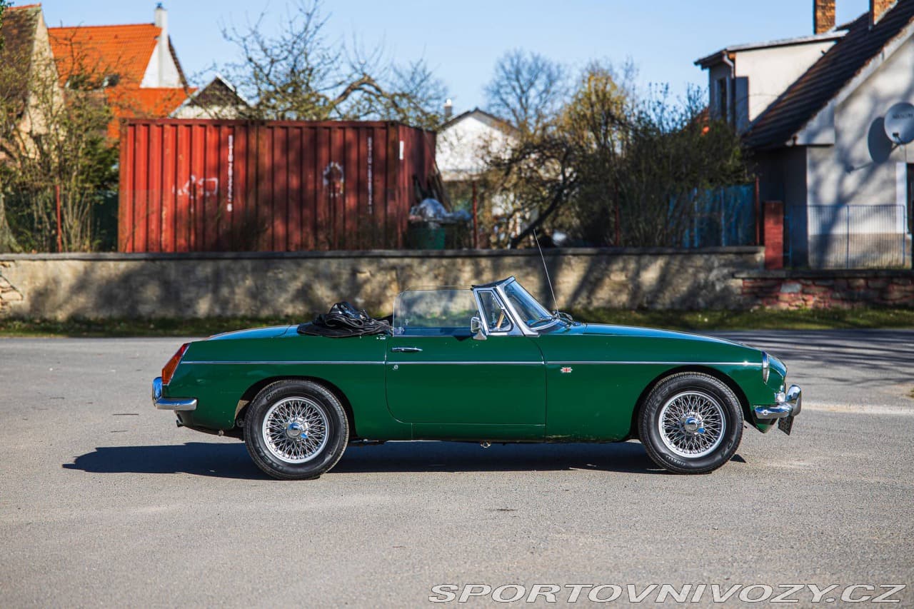 1977 MG MGB - 6
