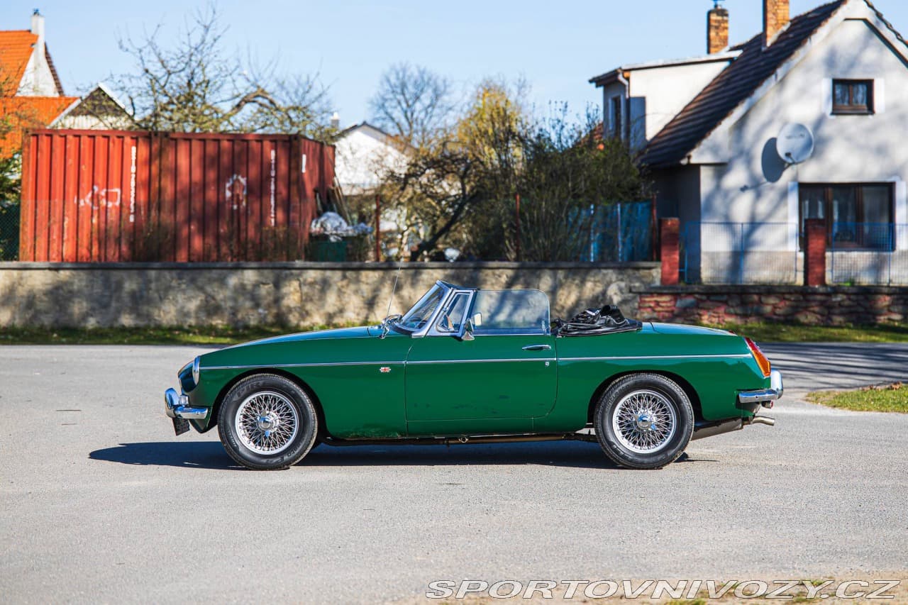 1977 MG MGB - 8