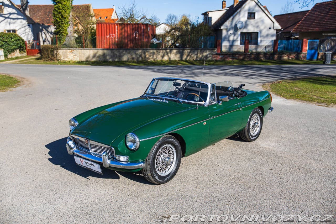 1977 MG MGB - 9