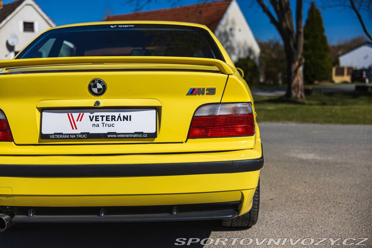 1994 BMW M3 - 17