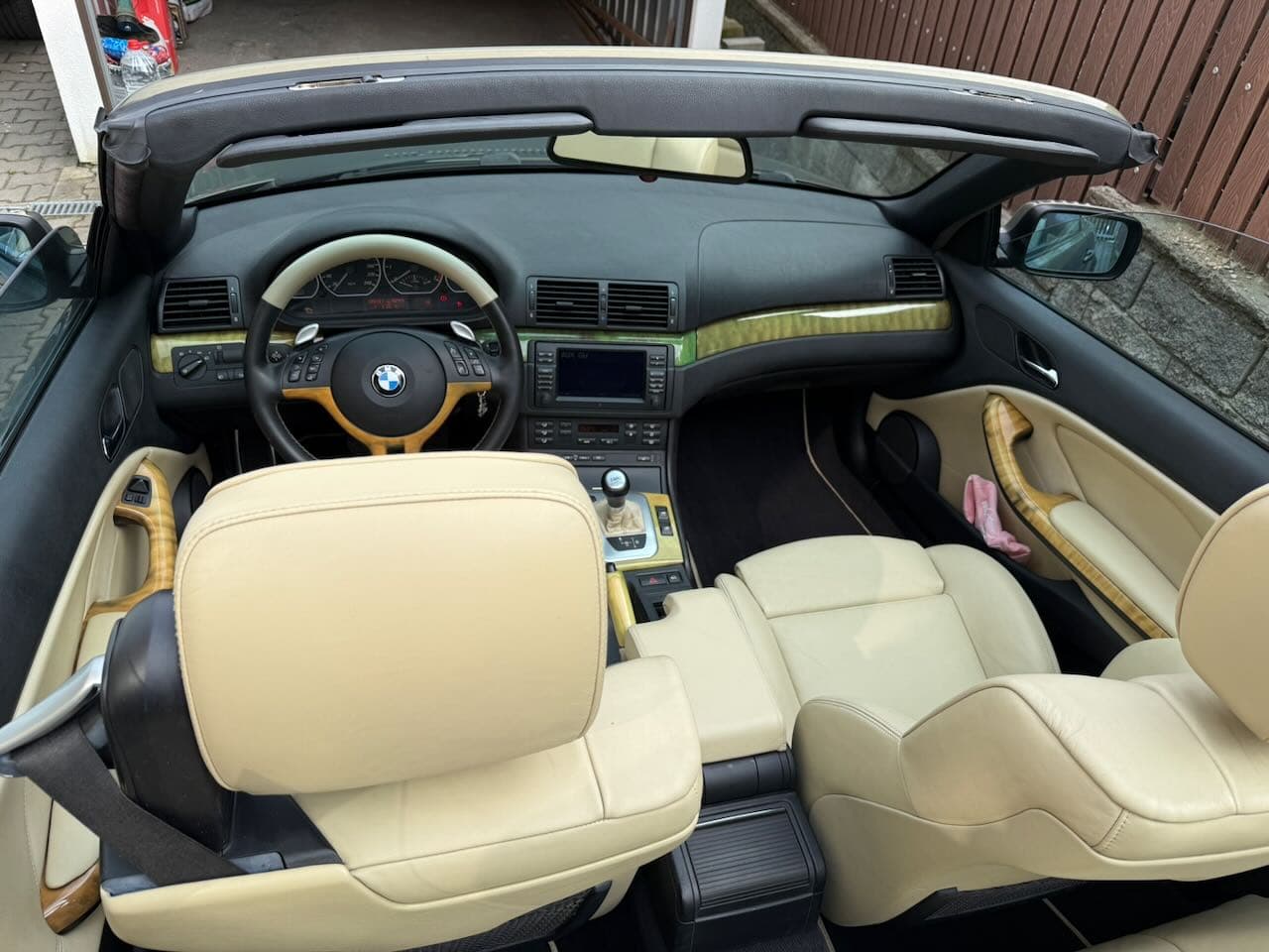 2004 BMW 3-SERIES - 11