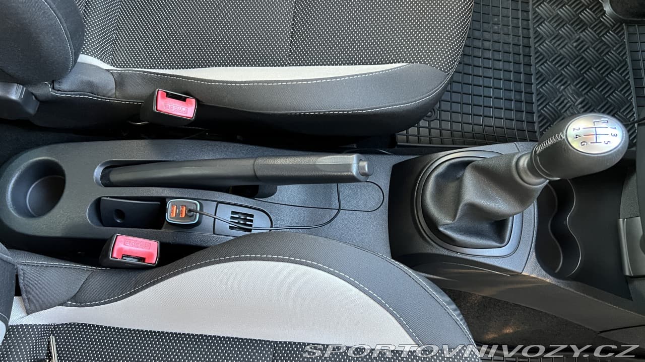 2012 Renault CLIO - 19