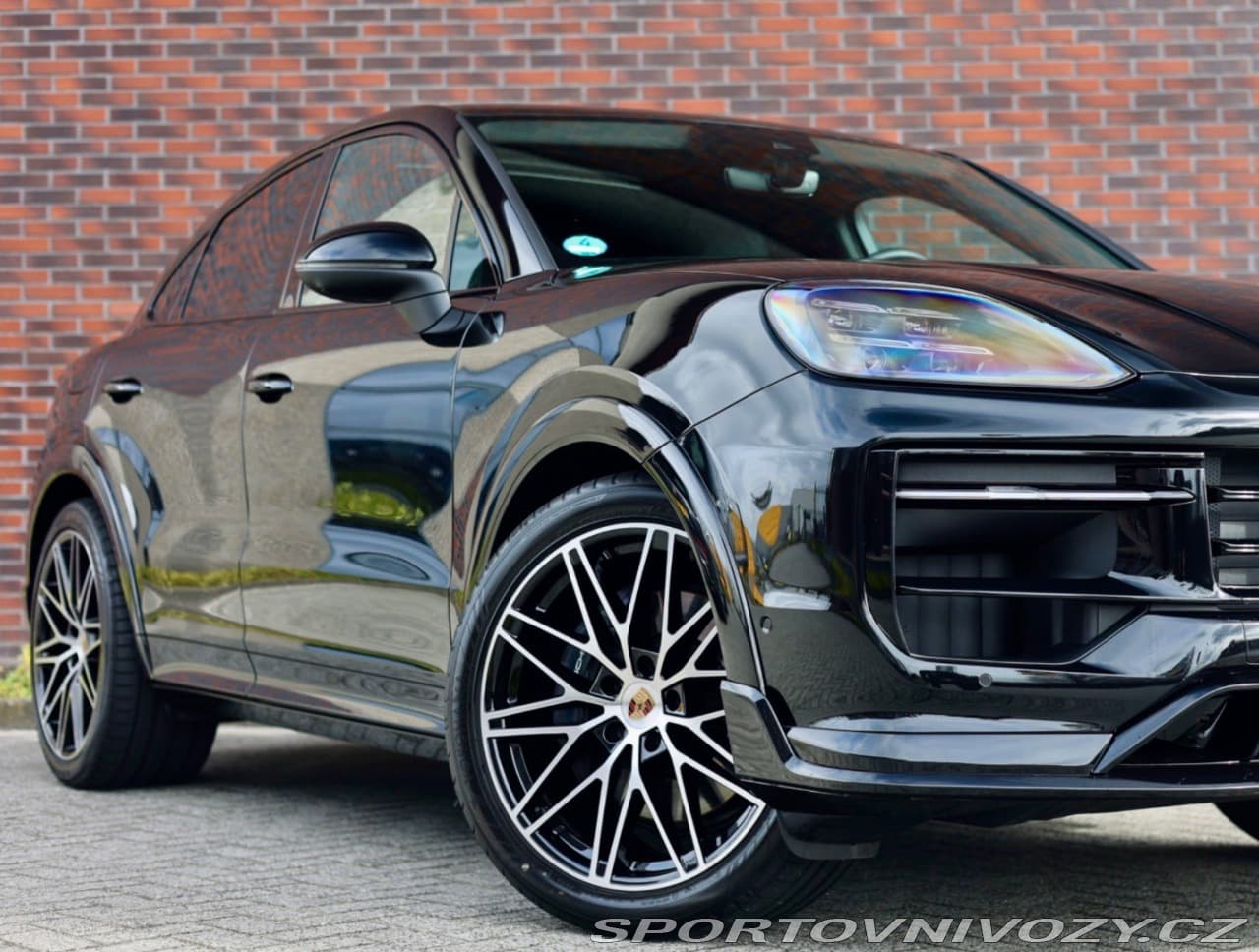 2025 Porsche CAYENNE - 3