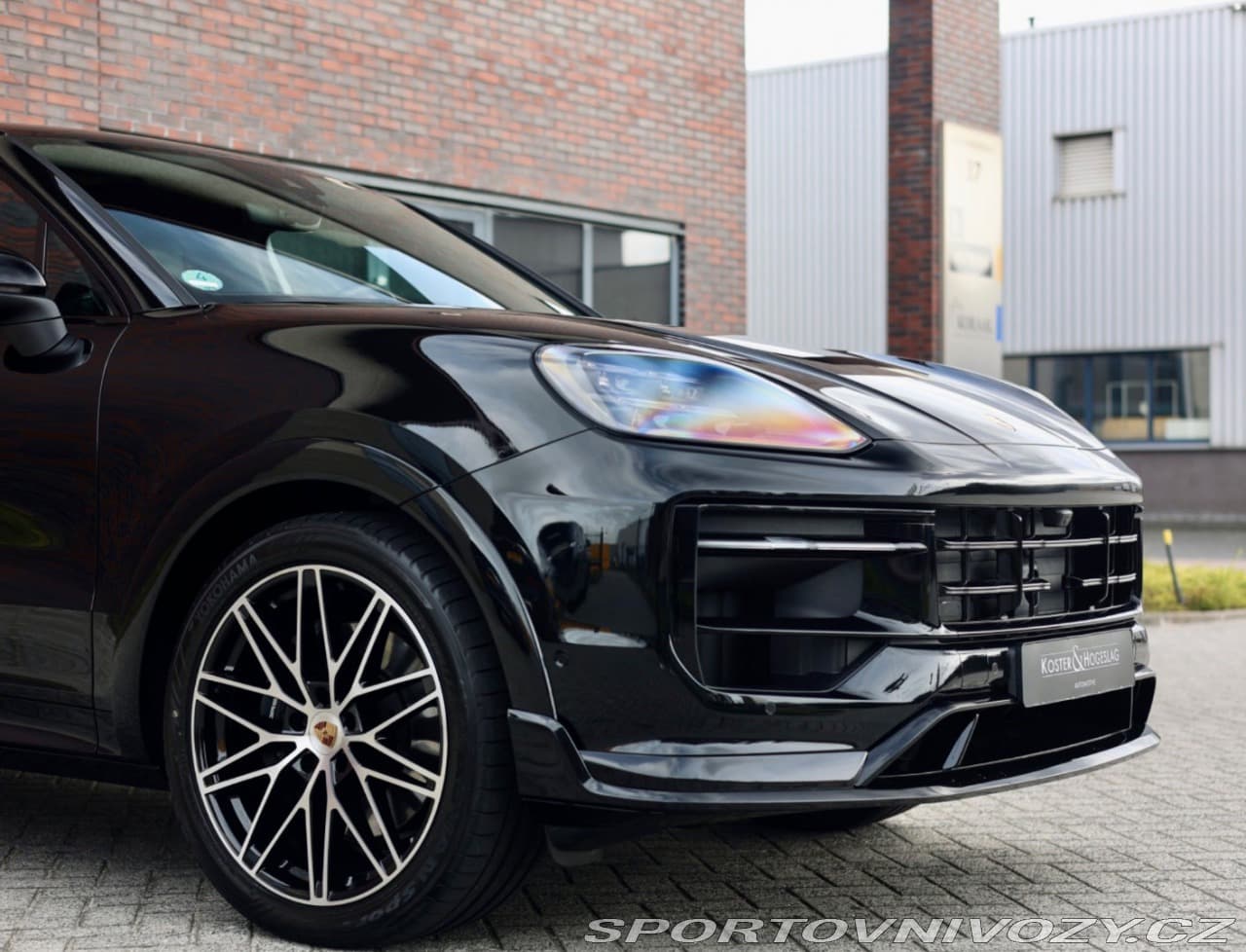 2025 Porsche CAYENNE - 5