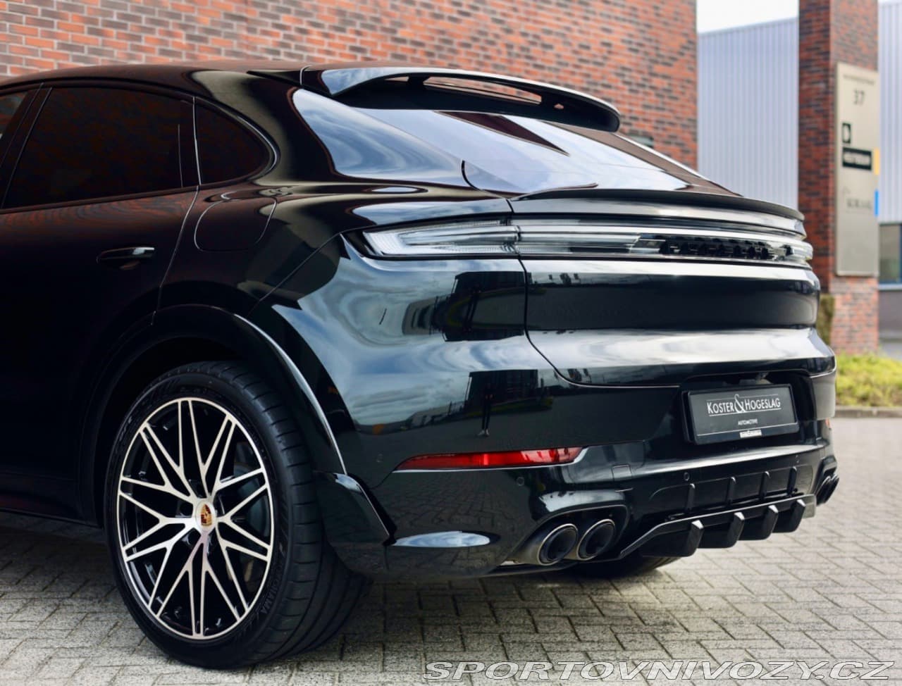 2025 Porsche CAYENNE - 7