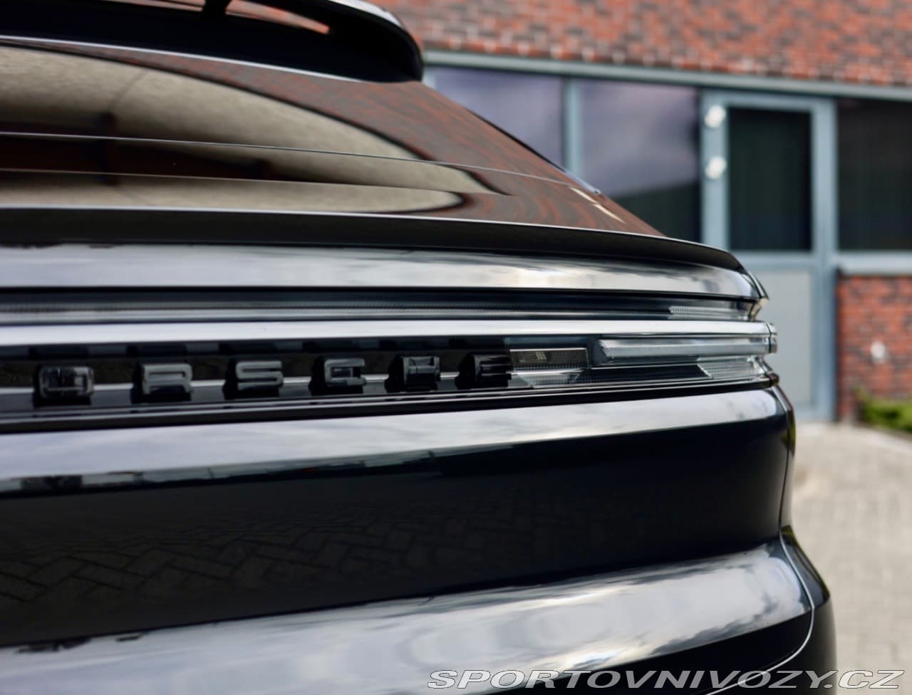 2025 Porsche CAYENNE - 8