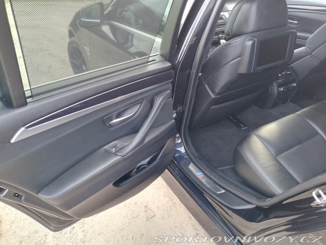 2010 BMW 5-SERIES - 11