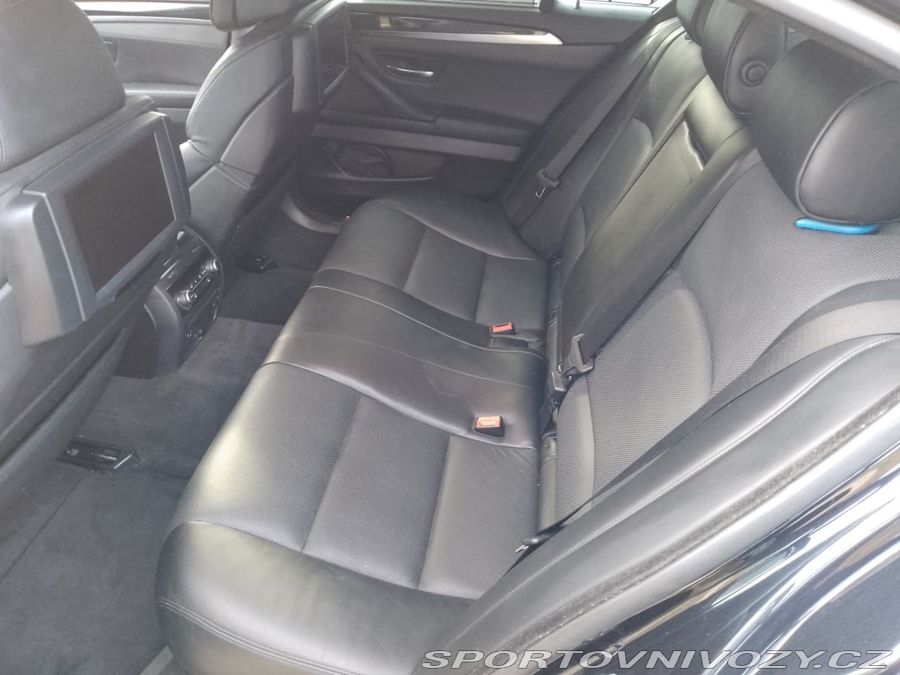 2010 BMW 5-SERIES - 12