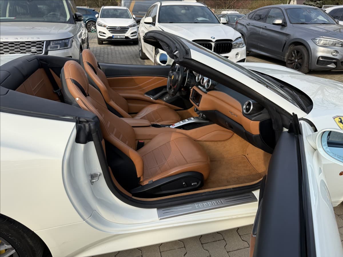2017 Ferrari CALIFORNIA - 8