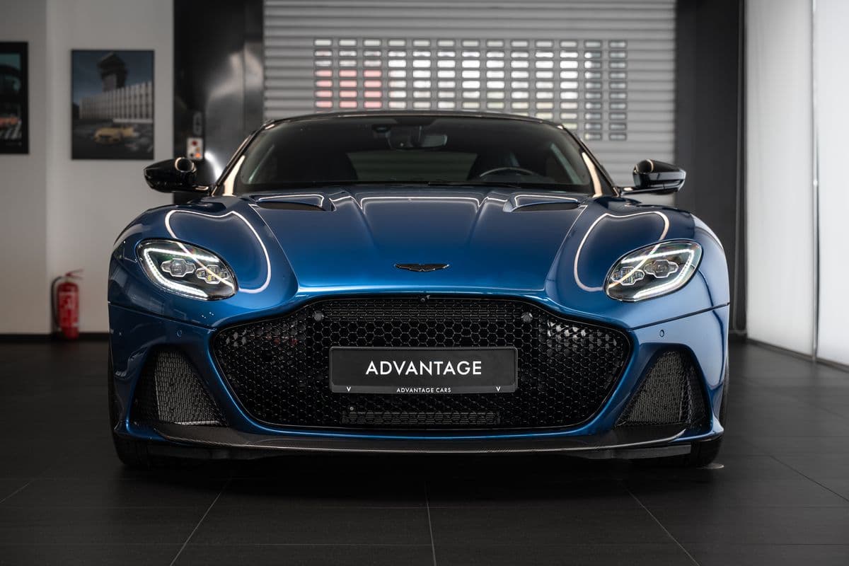 2023 Aston Martin DBS - 2