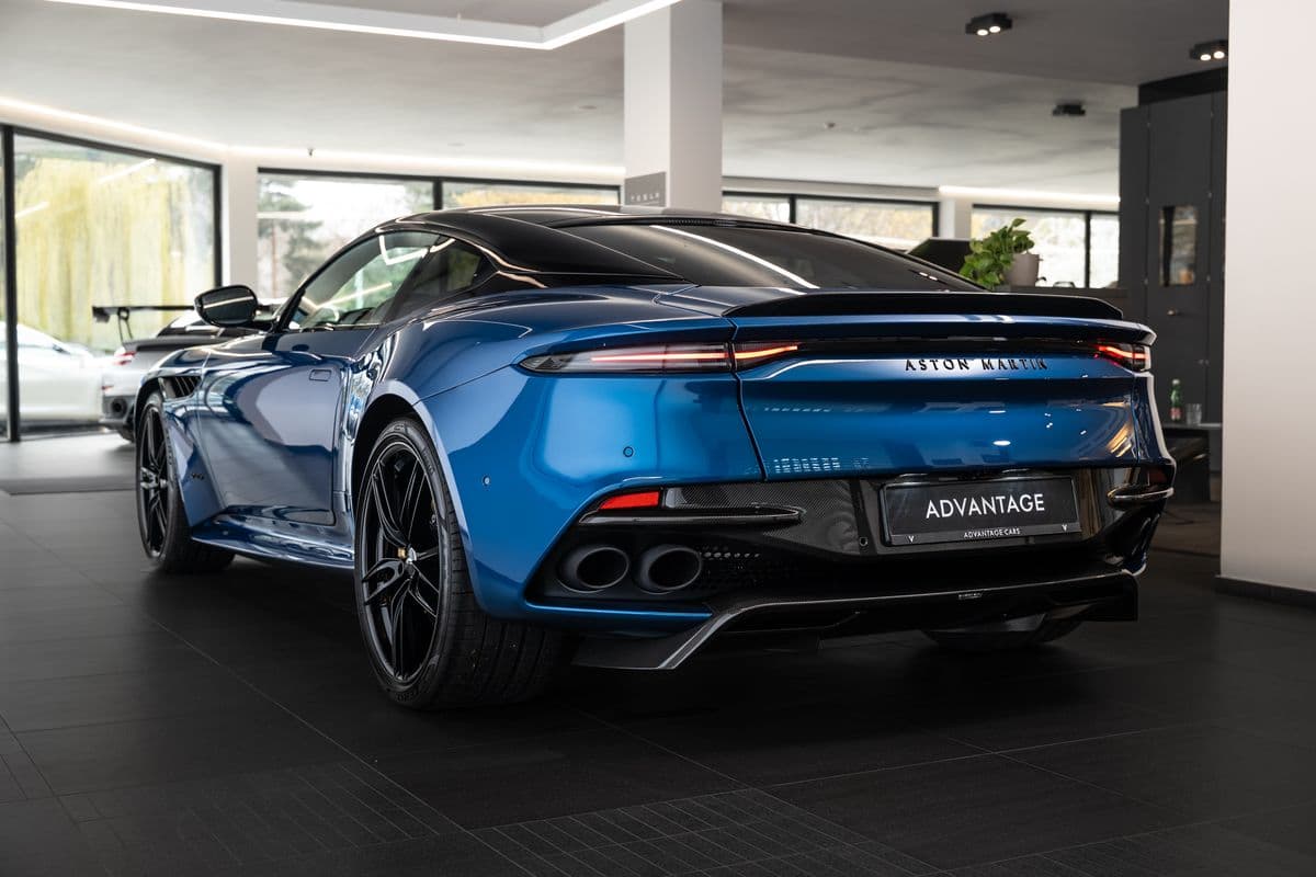 2023 Aston Martin DBS - 4