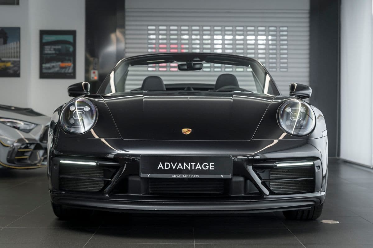 2022 Porsche 911 - 2