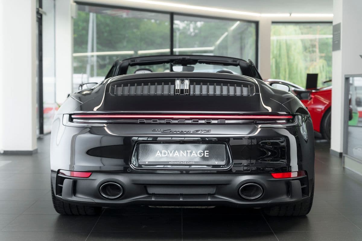 2022 Porsche 911 - 3