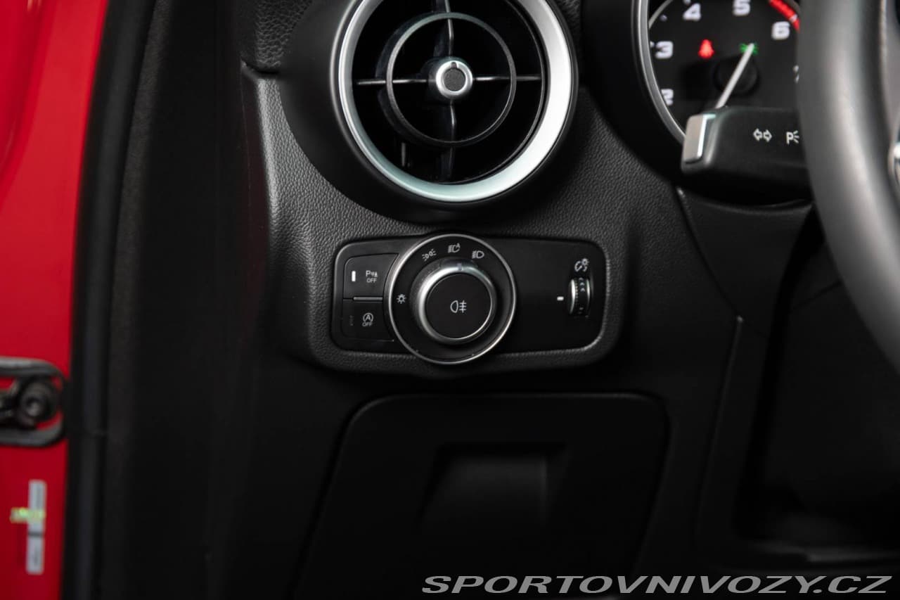 2017 Alfa Romeo STELVIO - 8