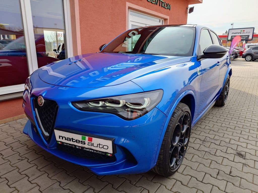 2024 Alfa Romeo STELVIO